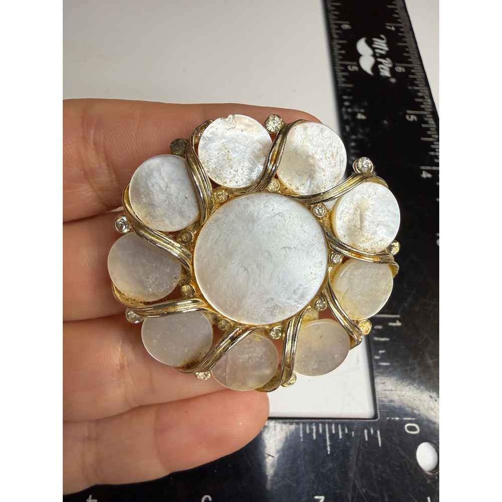 Lisner Gold Tone Mother of Pearl Shell Rhinestone Sunburst Brooch Pin 2 Inch